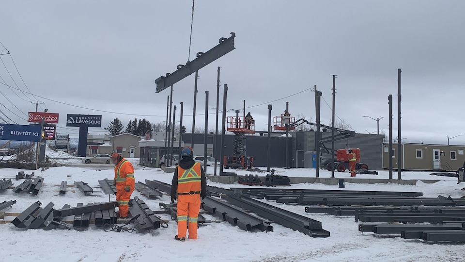 Un chantier de construction à Saguenay.