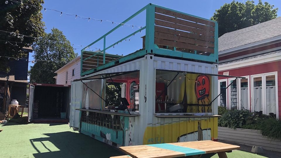 Des restaurateurs élisent domicile dans de vieux conteneurs à Rimouski