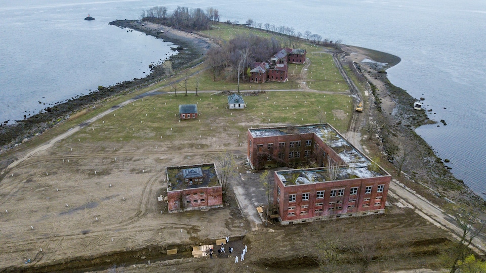 An aerial view of Hart Island in Spring 2020. 