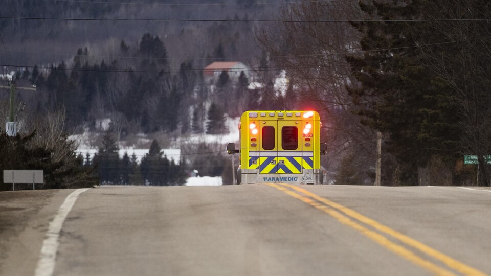 Une ambulance sur les routes de Lanaudière.