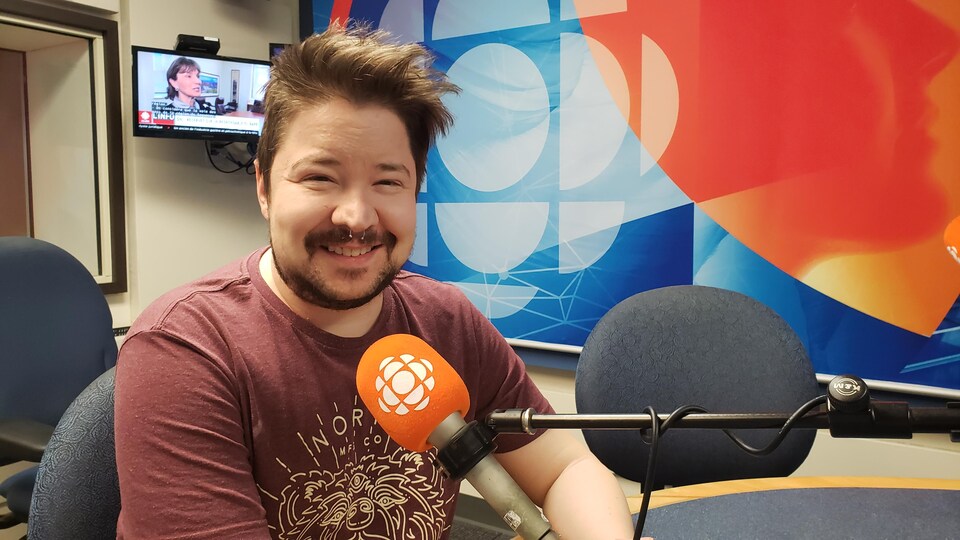 Daniel Gosselin en studio.
