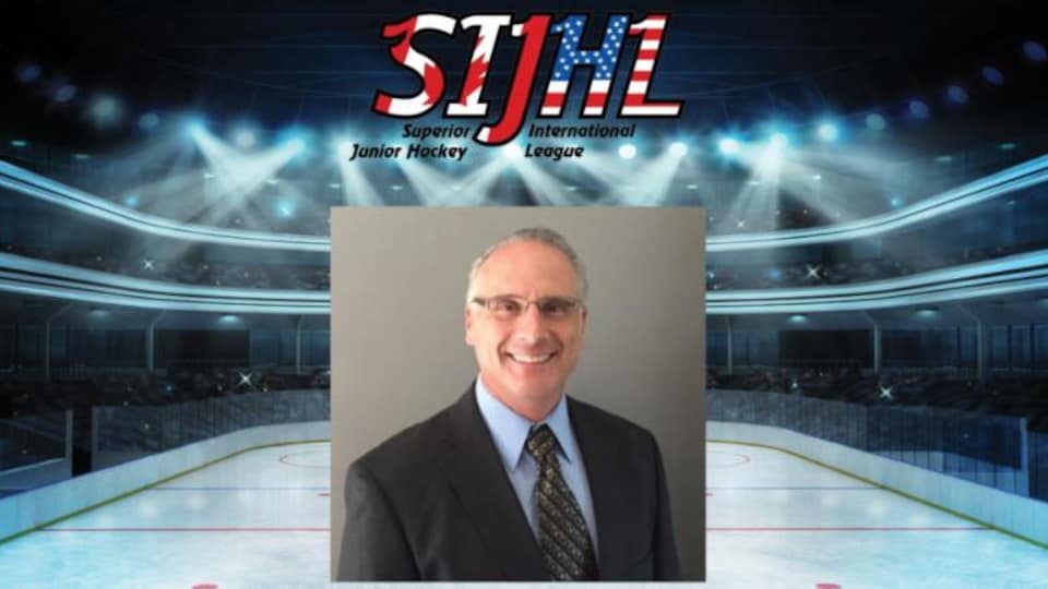 Le commissaire de la SIJHL, Darrin Nicholas, 