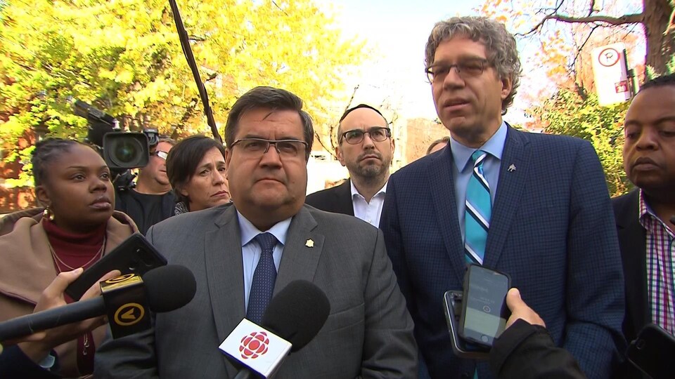 Denis Coderre en point de presse