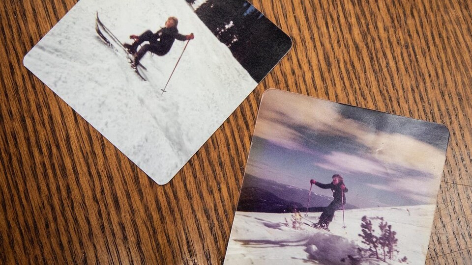 Des photos de Dennis Cooper lorsqu'il avait 11 ans et faisait du ski. 