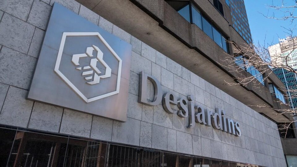La devanture d'une succursale du Mouvement Desjardins.
