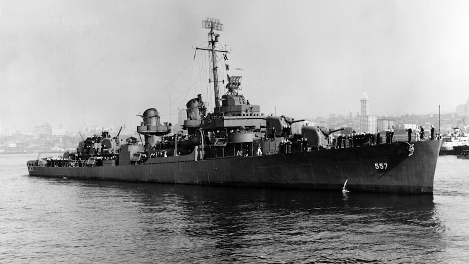 Photographie d'archives du destroyer.