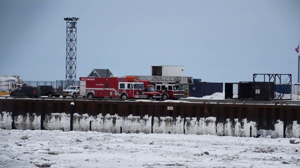 Quai de Rimouski-Est et des camions de pompier