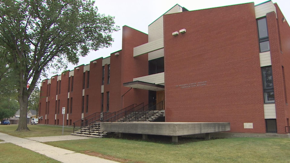 Le bâtiment administratif de la Division scolaire de Winnipeg