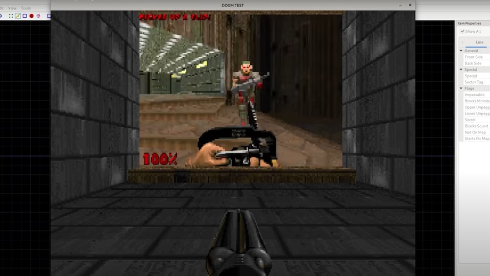 Un écran d'ordinateur avec deux jeux de la série Doom.