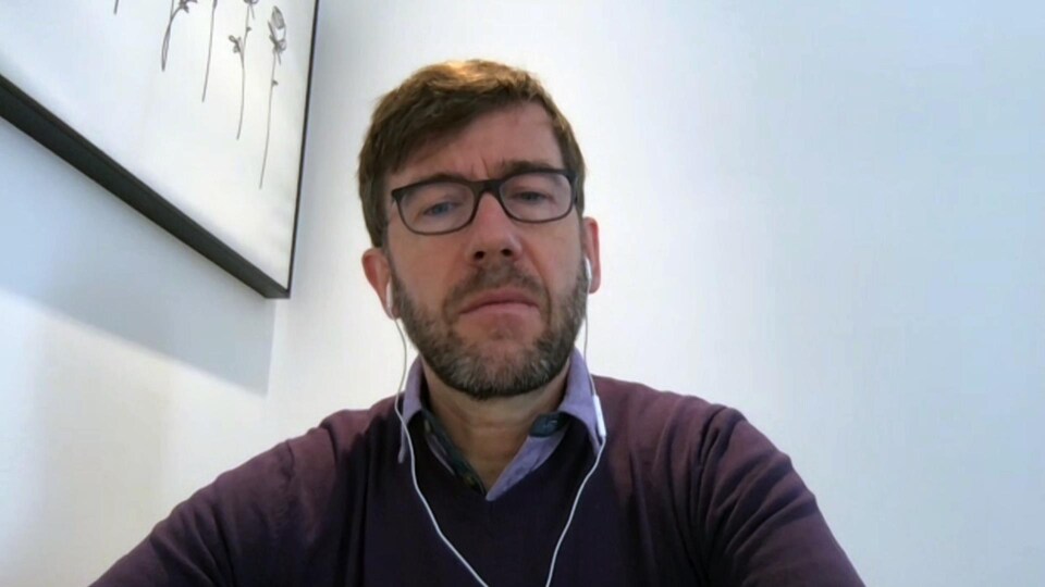 Olivier Jamoulle accorde une entrevue en vidéoconférence.