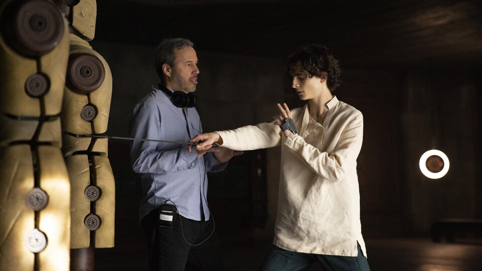 Denis Villeneuve et Timothée Chalamet sur le plateau de tournage de Dune.