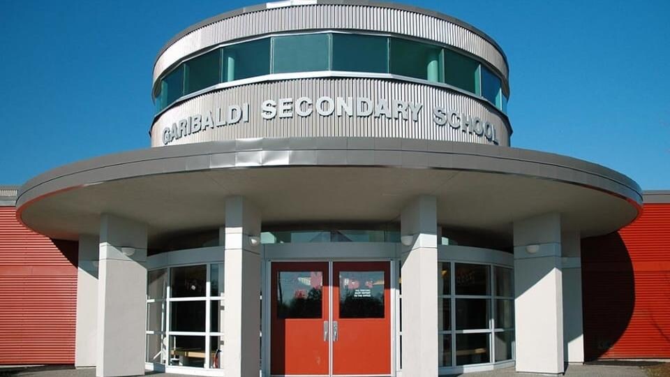 Photo de l'école secondaire Garibaldi.