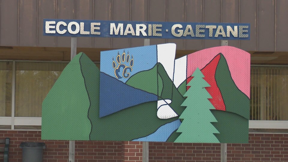 L'enseigne de l'école.