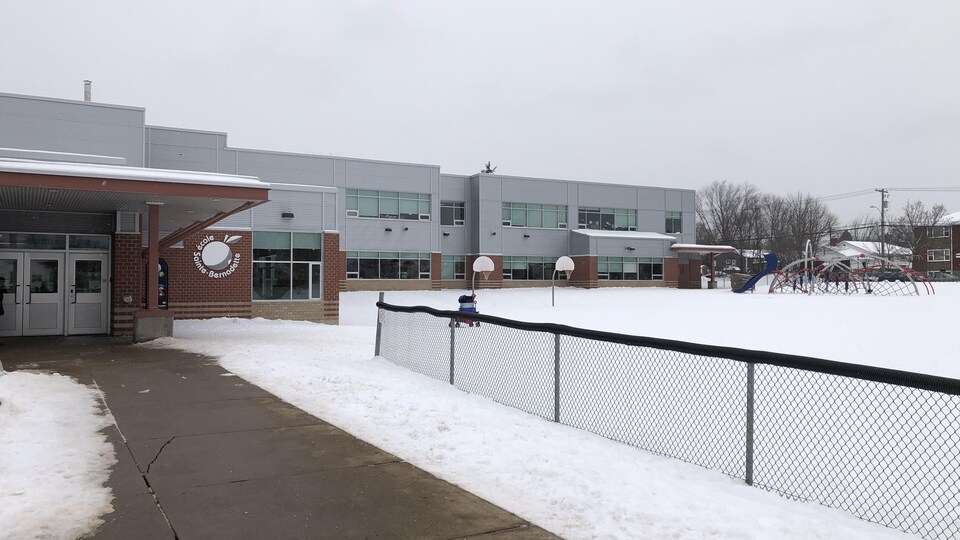 L'école primaire Sainte-Bernadette.
