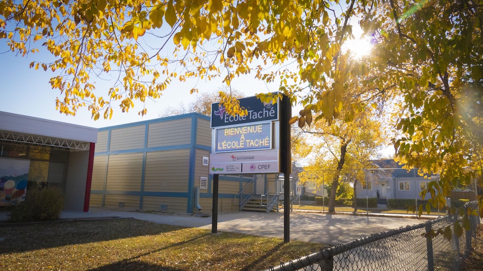 L'École Taché de la Division scolaire franco-manitobaine à Winnipeg.