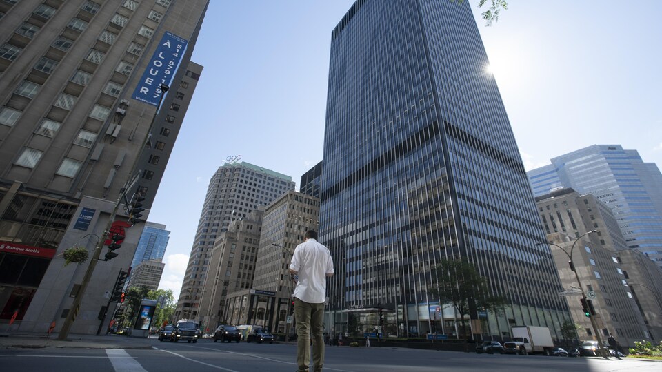 Des immeubles de bureaux du centre-ville de Montréal.