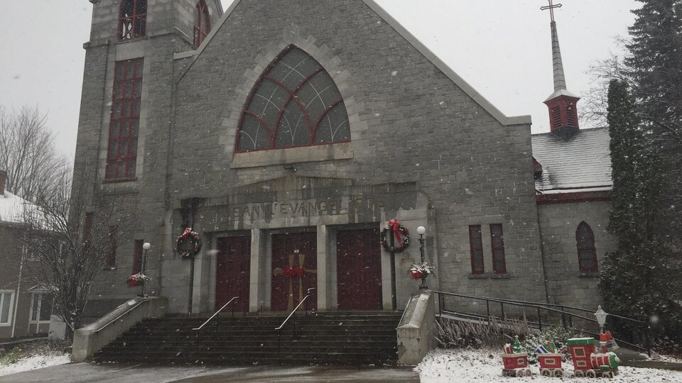 L'église en hiver.