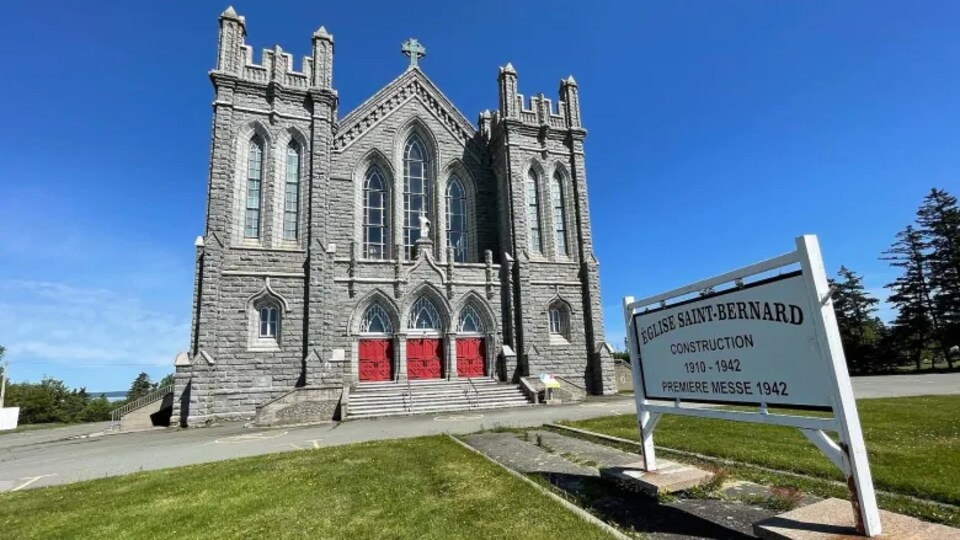 L'église Saint-Bernard, de style gothique.