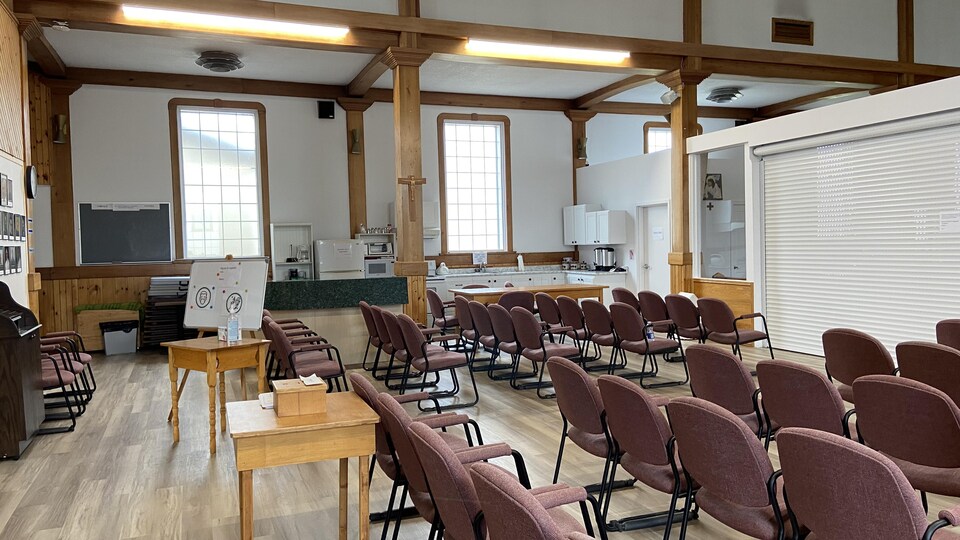 L'intérieur d'une église