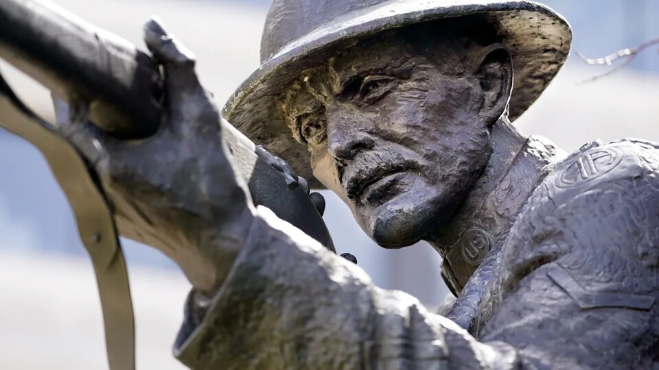 Une statue du soldat de la Première Guerre mondiale Alvin York devant le Capitole de l'État du Tennessee, à Nashville.