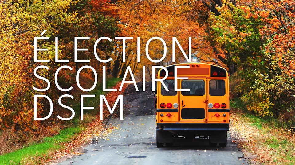 Un autobus scolaire dans un paysage d'automne.