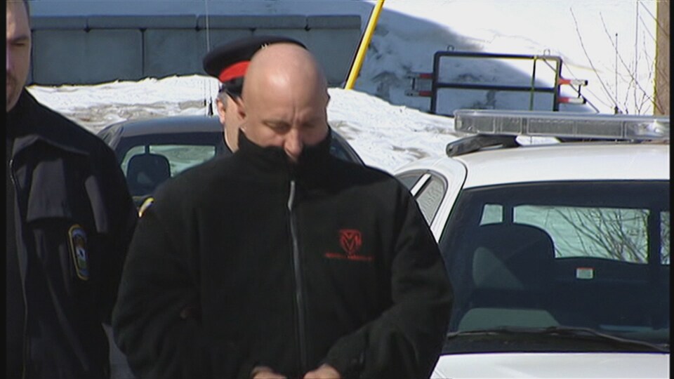 Emery « Pit » Martin lors d'une arrestation précédente