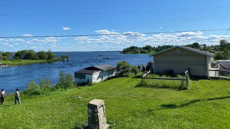 Le lac La Ronge en été.