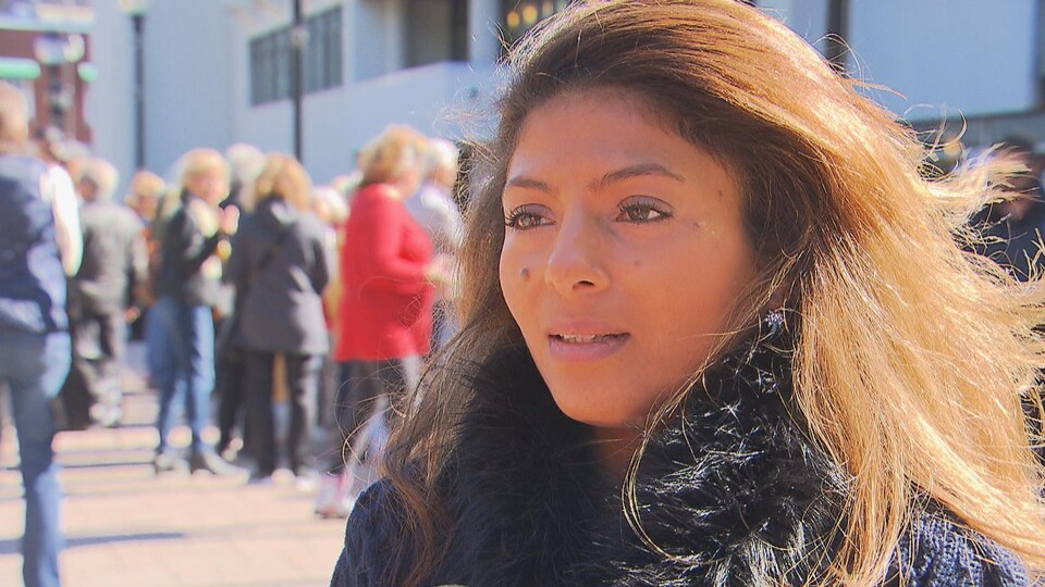 Ensaf Haidar, la femme de Raif Badawi, a participé au rassemblement pour soutenir le blogueur saoudien.