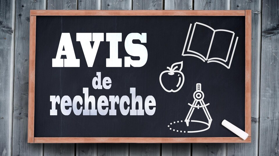 Avis de recherche inscrit sur un tableau