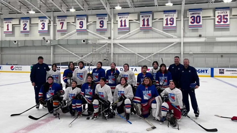 Les joueuses des Rangers de la Première Nation Big River.