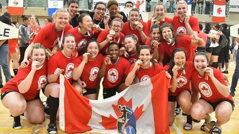 L'équipe canadienne de handball lors de sa qualification aux Jeux panaméricains.