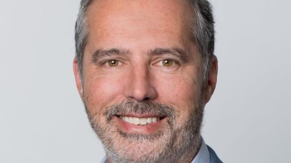 Éric Cardinal, vice-président Stratégies et relations publiques autochtones chez Acosys Consulting Services et professeur de droit à l’Université de Montréal