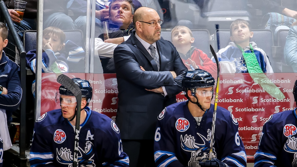 Éric Dubois, entraîneur adjoint du Moose du Manitoba.