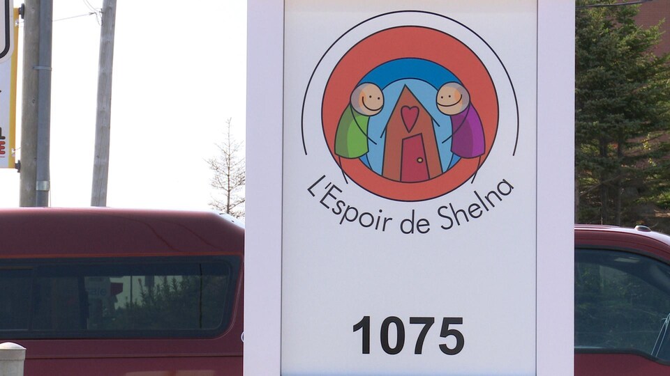 Une affiche de l'Espoir de Shelna
