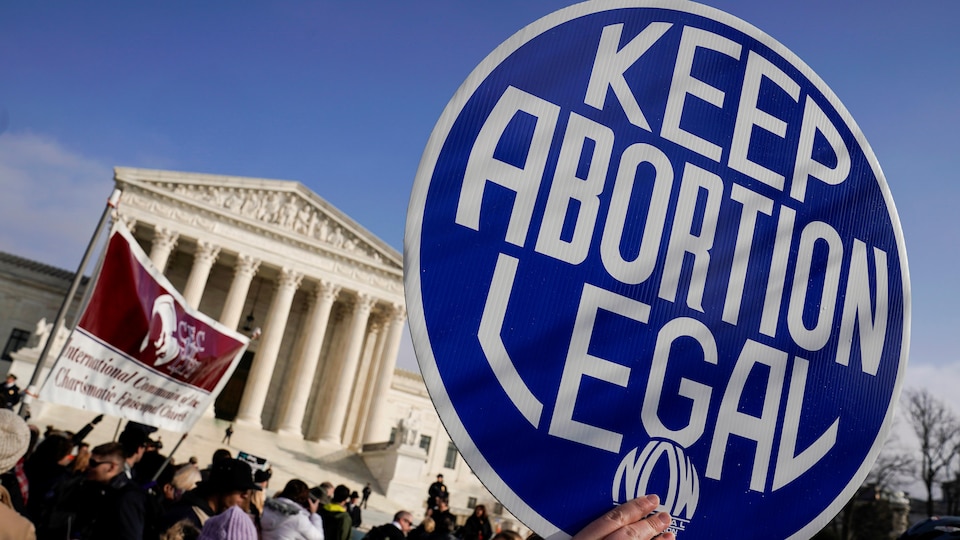 Une manifestation pro-avortement devant la Cour suprême des États-Unis