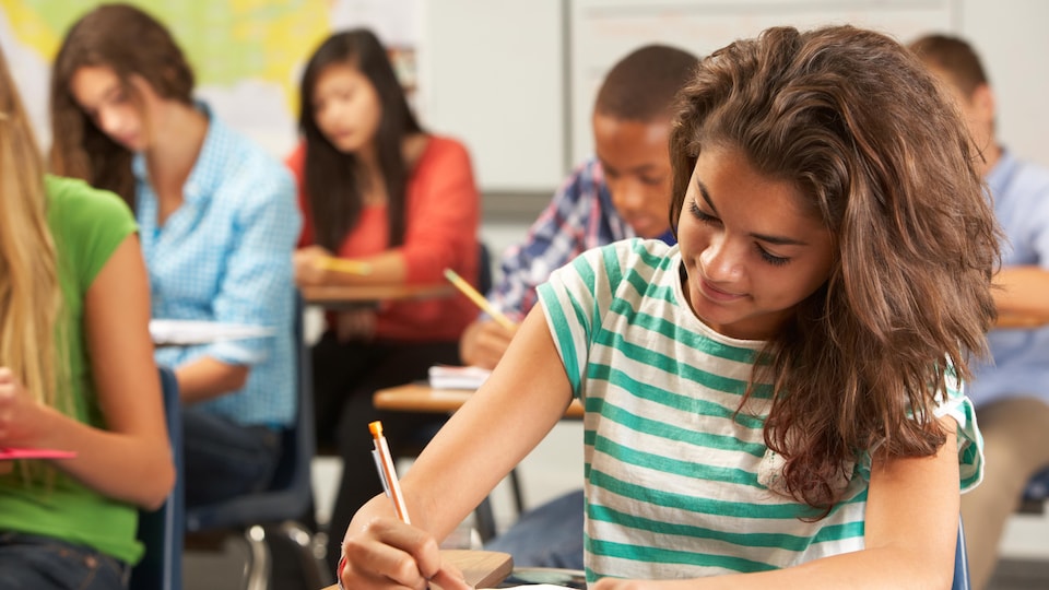Photo d'étudiants en classe