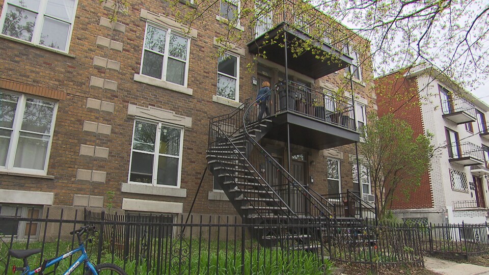 Un logement dans un plex de Rosemont.