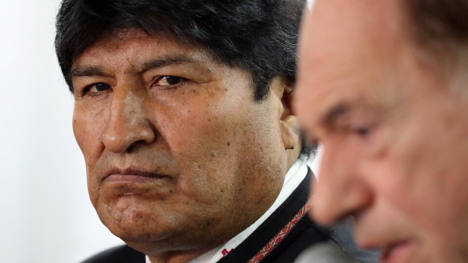 Evo Morales lors d'une conférence de presse.