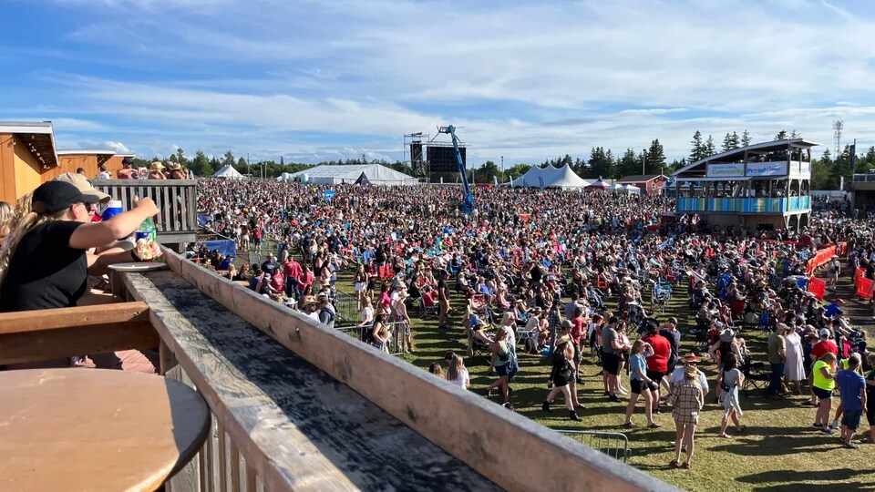 Le Cavendish Beach Music Festival attire près de 25 000 personnes chaque été.