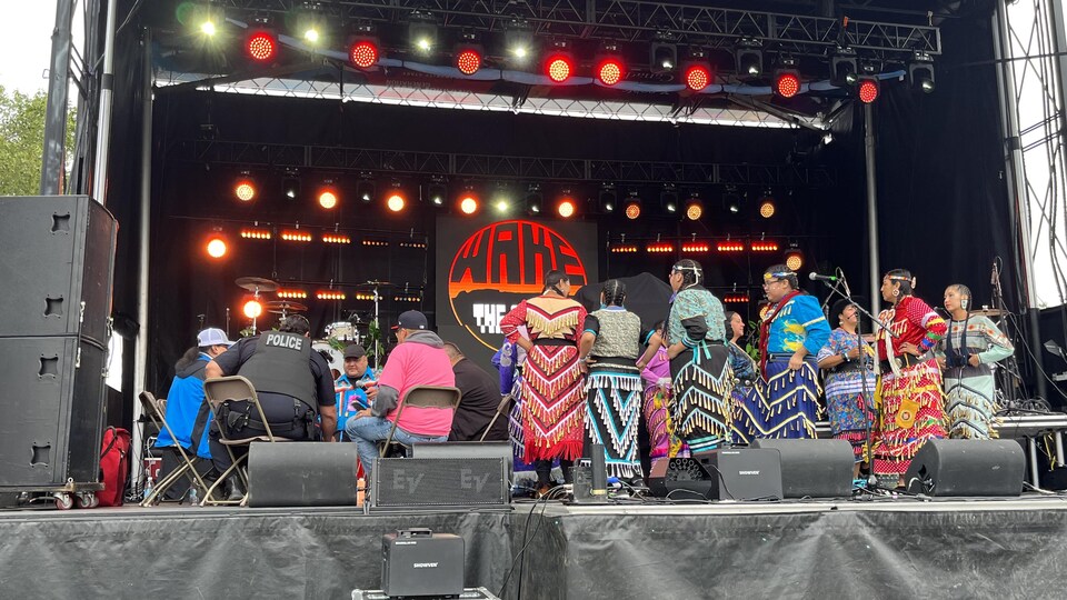 Students from Dennis Franklin Cromarty School on stage at the festival.