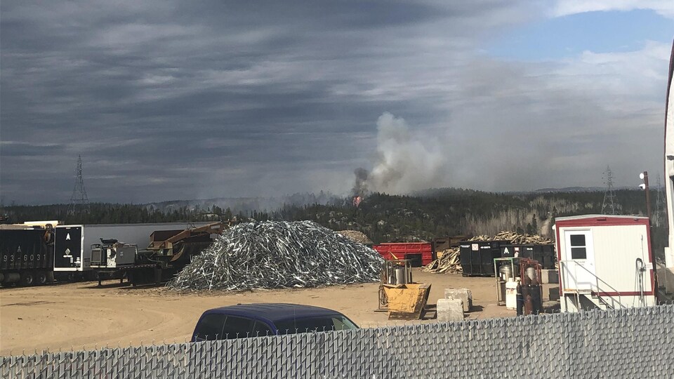 Un feu de forêt contenu par la SOPFEU à