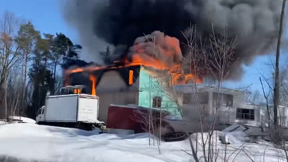 Un incendie dans une maison en construction à Ottawa.