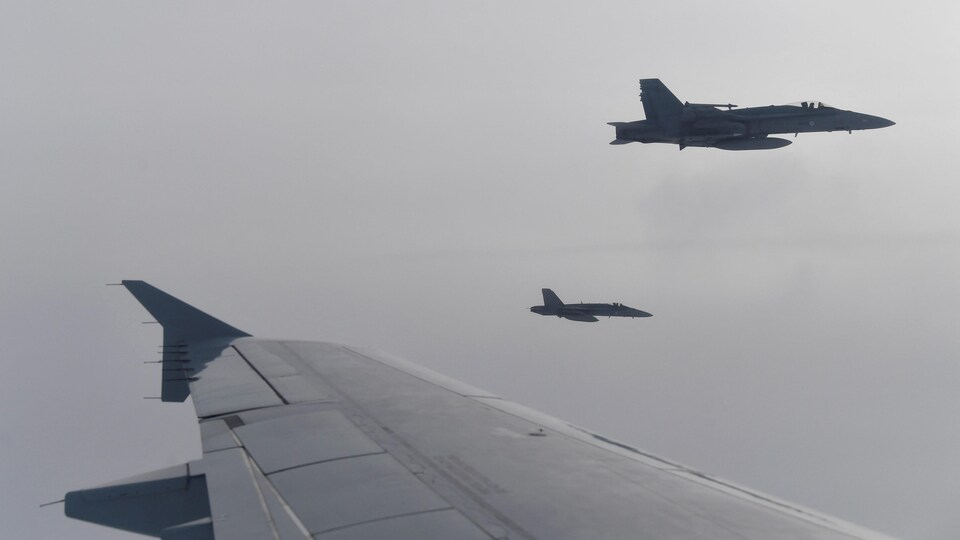 Des F-18 finlandais.