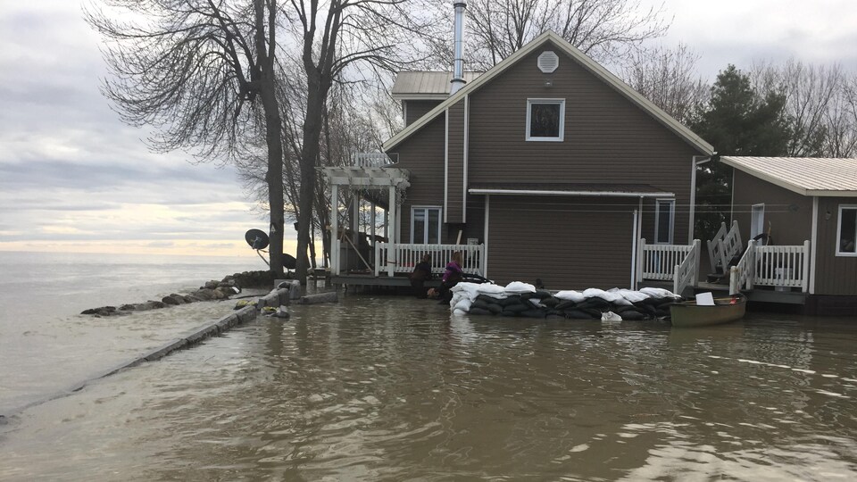 État d’urgence décrété à Yamachiche, en Mauricie ICI RadioCanada.ca