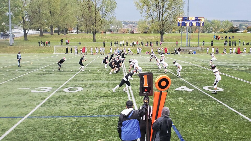 Le Recrutement Au Football Collegial Au Bas Saint Laurent En Pandemie Info Reveil