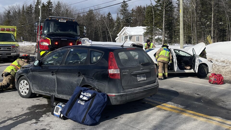 Deux véhicules impliqués dans un accident.