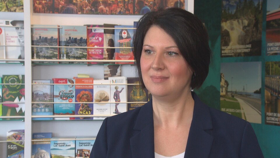 France Bélisle dans les locaux de l'organisme.