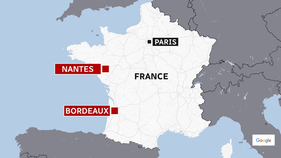 Une carte de la France avec des points rouges où sont indiquées les villes de Bordeaux et de Nantes. Un point noir indique Paris.