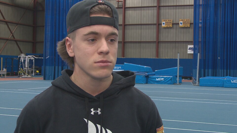 Originaire de la Péninsule acadienne, Francis Charles Roussel a hâte de se mesurer à l'élite nationale en athlétisme en fin de semaine, à Saint-Jean.