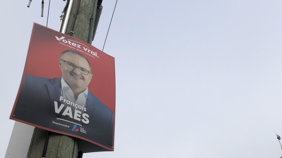 Une pancarte électorale de François Vaes. 